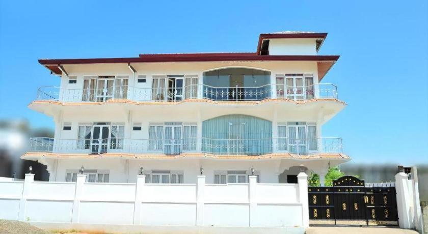 Hotel Glee Trincomalee Εξωτερικό φωτογραφία